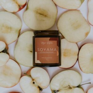 Piżmo, cedr, drzewo sandałowe, jabłko – świeca sojowa